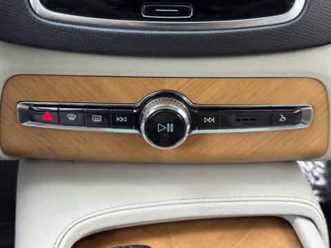 2021 Volvo XC90 Recharge T8 Inscription Expression 7P