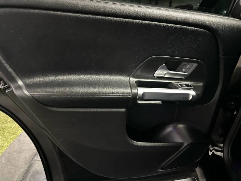 2021 Mercedes-Benz GLB GLB 250