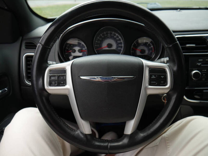 2014 Chrysler 200 Touring