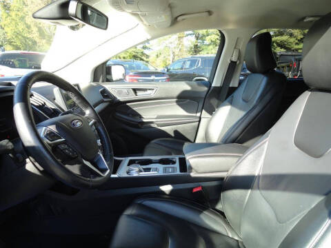 2022 Ford Edge Titanium