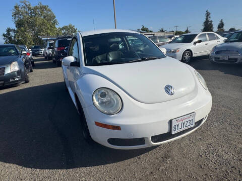 2010 Volkswagen New Beetle Base PZEV