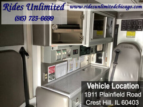 2015 Freightliner M2 106