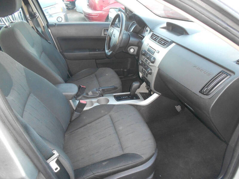 2008 Ford Focus SES
