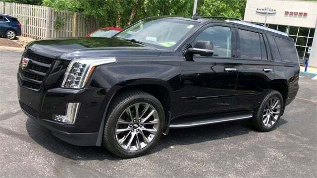 Used 2020 Cadillac Escalade Luxury with VIN 1GYS4BKJ0LR133253 for sale in North Olmsted, OH