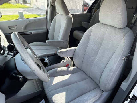 2014 Toyota Sienna