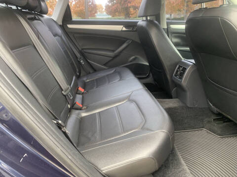 2013 Volkswagen Passat SE PZEV