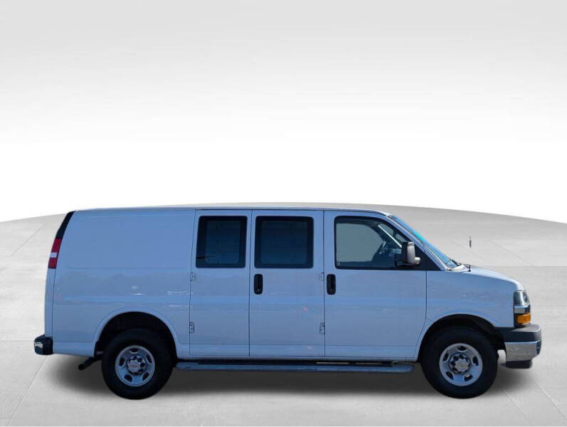 2024 Chevrolet Express 2500