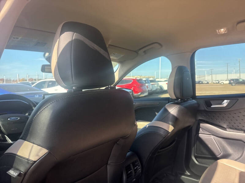 2020 Ford Escape Titanium