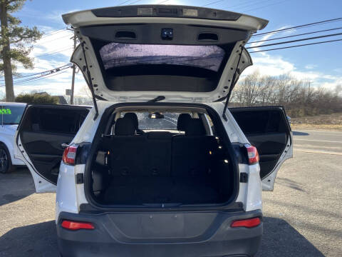 2016 Jeep Cherokee Sport