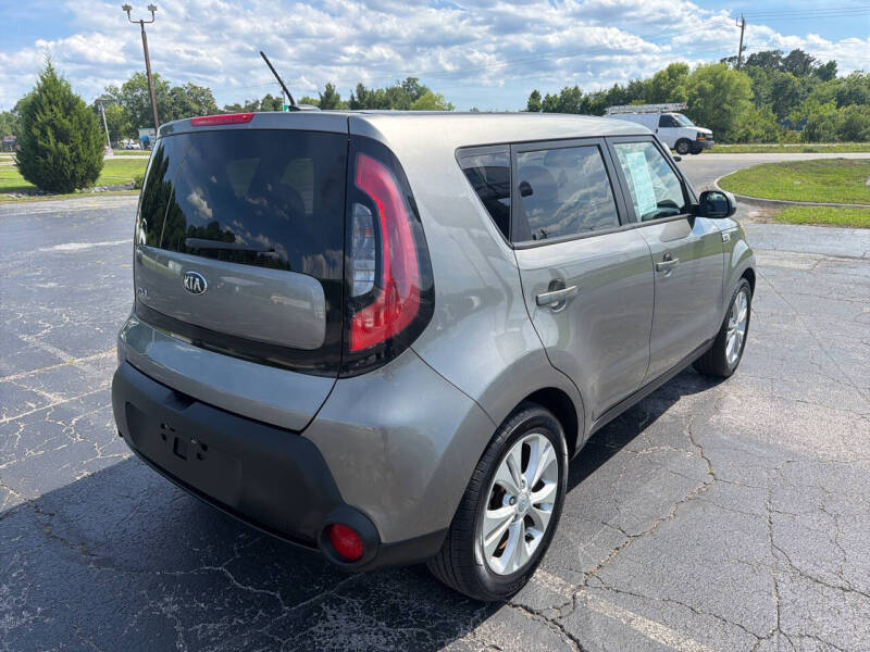 2015 Kia Soul +