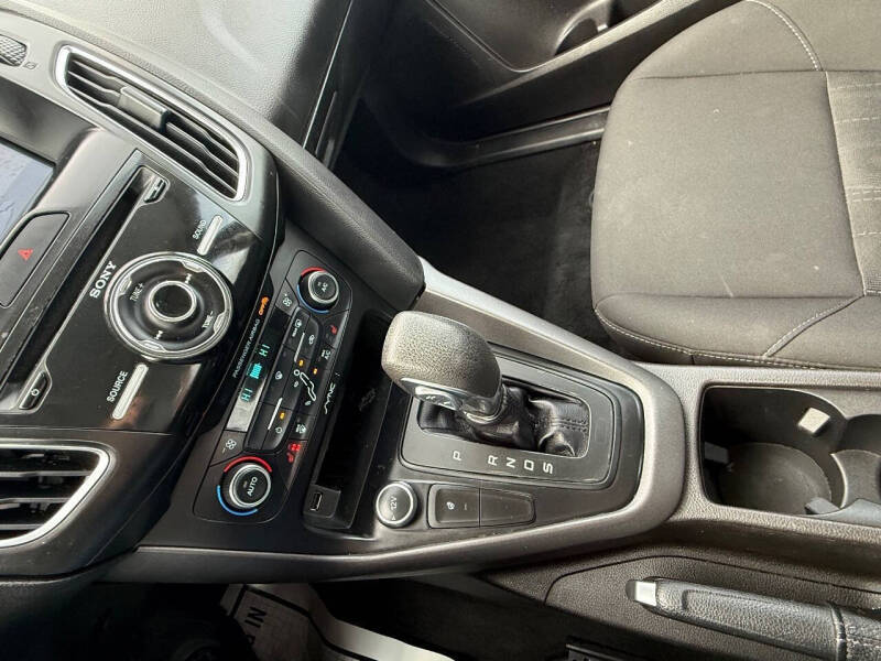 2017 Ford Focus SEL