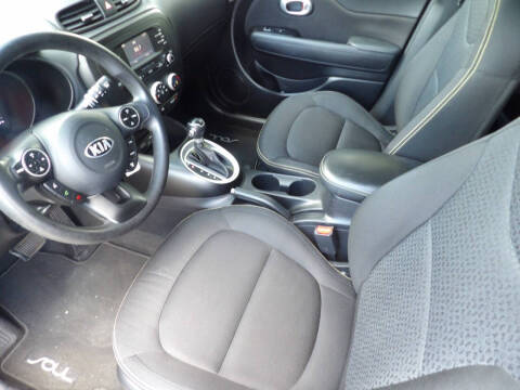 2016 Kia Soul +