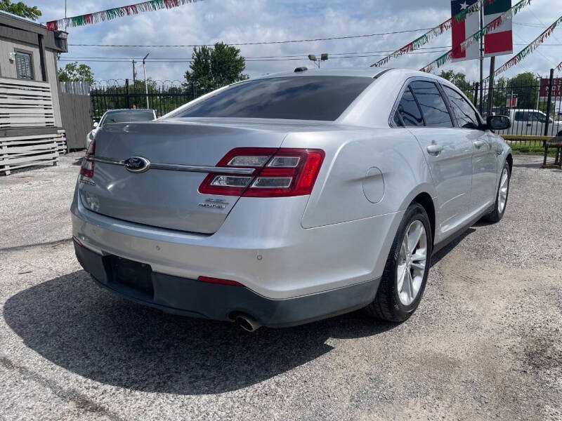 2013 Ford Taurus SEL