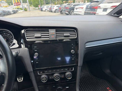 2019 Volkswagen Golf GTI Autobahn