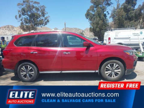 2017 Nissan Pathfinder SV