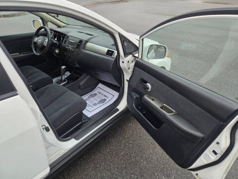 2012 Nissan Versa 1.8 S