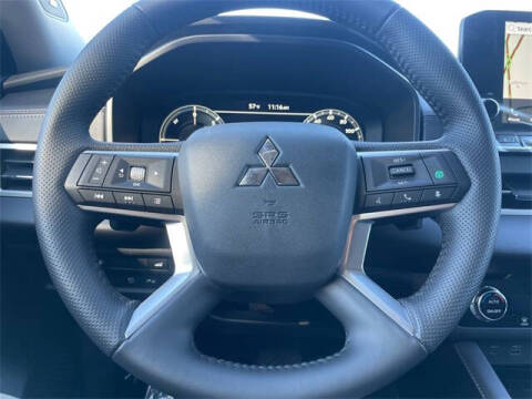 2025 Mitsubishi Outlander PHEV SE