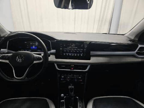 2025 Volkswagen Taos SE