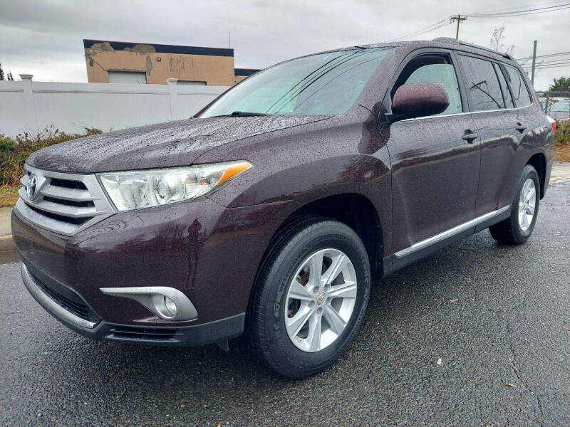 2011 Toyota Highlander SE