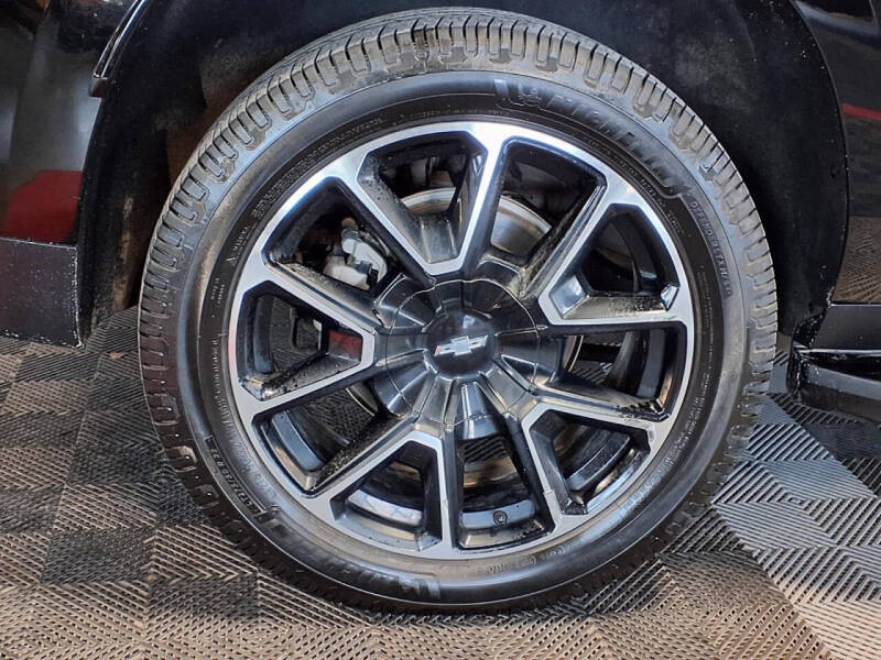 2022 Chevrolet Suburban RST