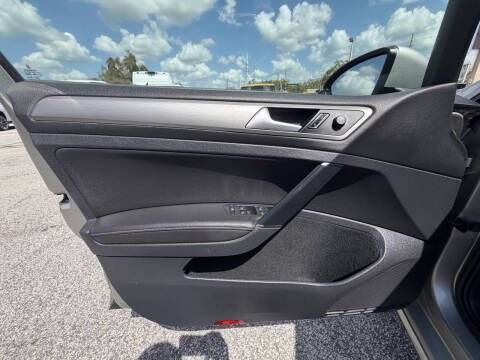 2015 Volkswagen Golf TSI S