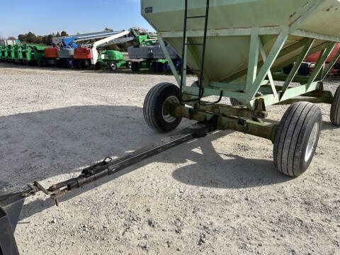2026 Parker 2600 Gravity Wagon