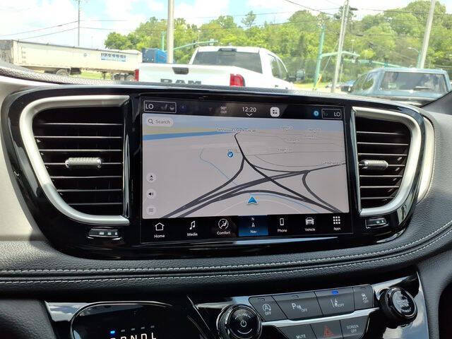 2027 Chrysler Pacifica Limited