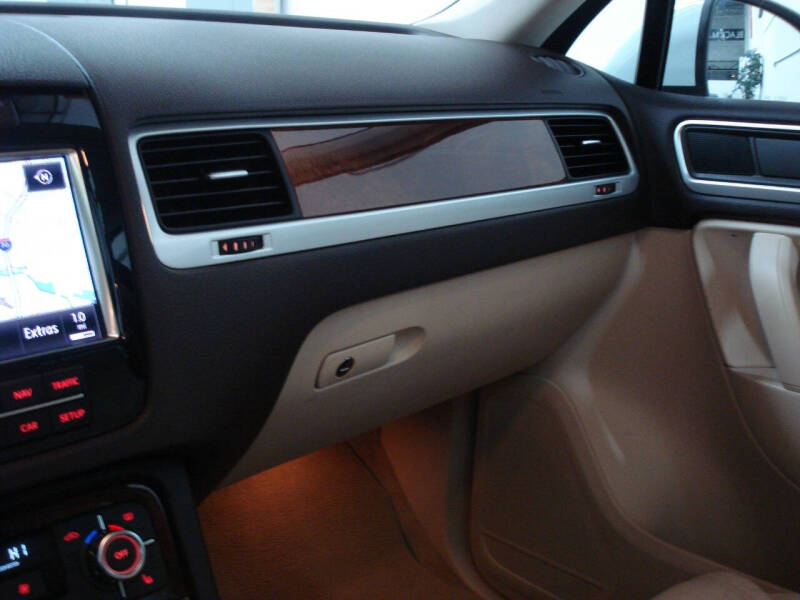 2013 Volkswagen Touareg TDI Sport