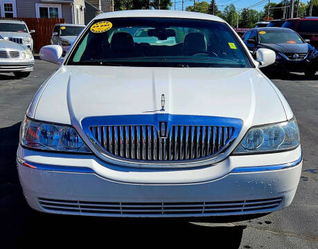 2003 Lincoln Town Car Signature