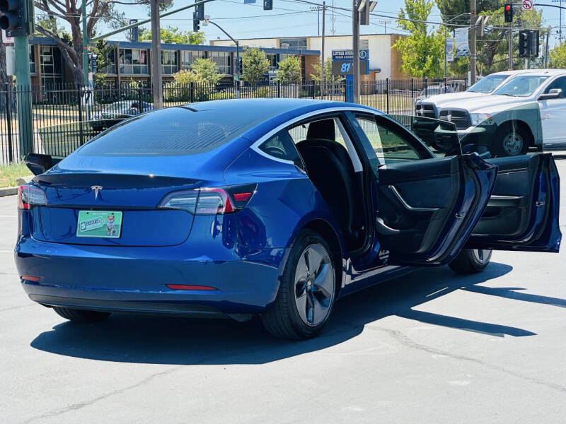 2020 Tesla Model 3 Standard Range Plus