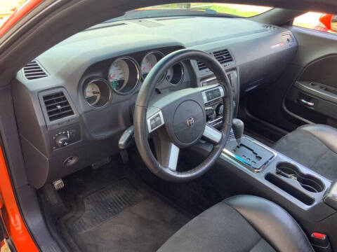 2008 Dodge Challenger SRT8