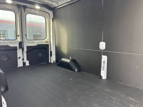 2025 Ford Transit 250