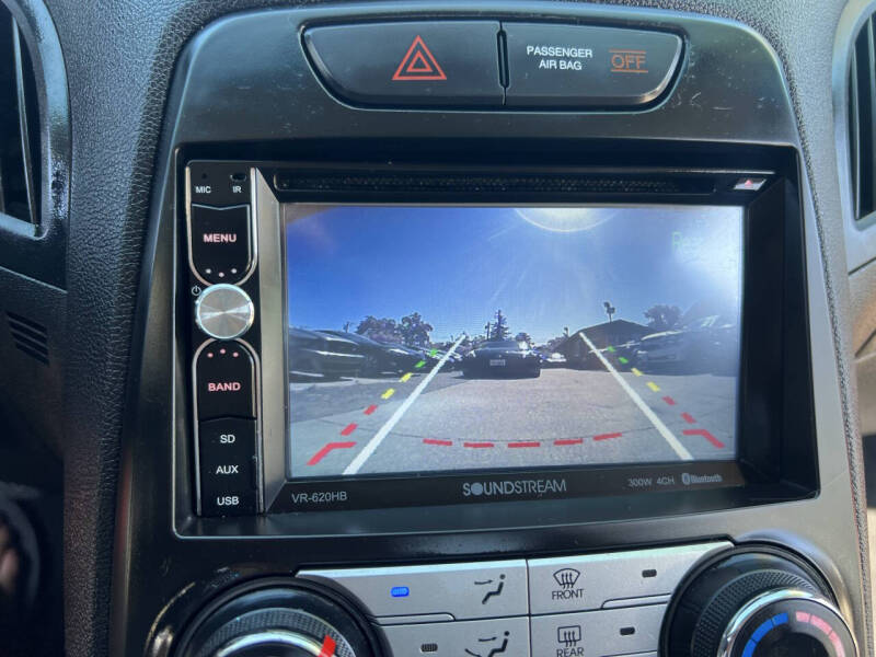 2010 Hyundai Genesis Coupe 2.0T Premium