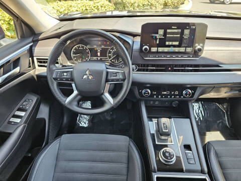 2024 Mitsubishi Outlander SE Black Edition