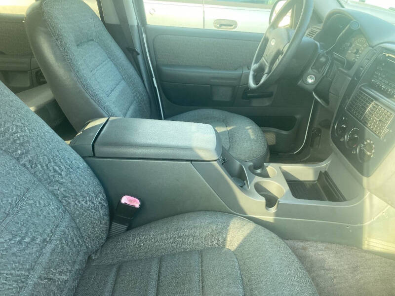 2002 Ford Explorer XLS