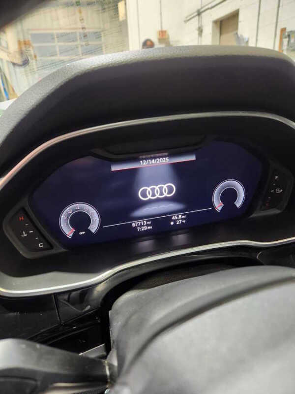 2020 Audi Q3 quattro S line Prem Plus 45 TFSI