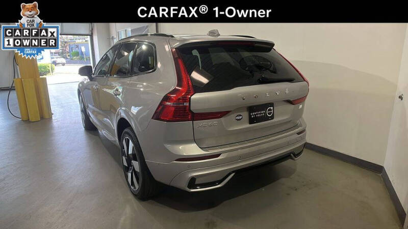 2024 Volvo XC60 Recharge T8 Plus Dark Theme