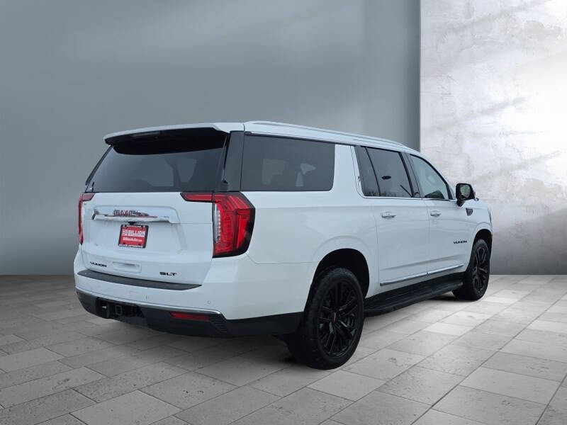 2023 GMC Yukon XL SLT