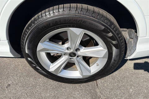 2024 Audi Q7 quattro Premium Plus 45 TFSI