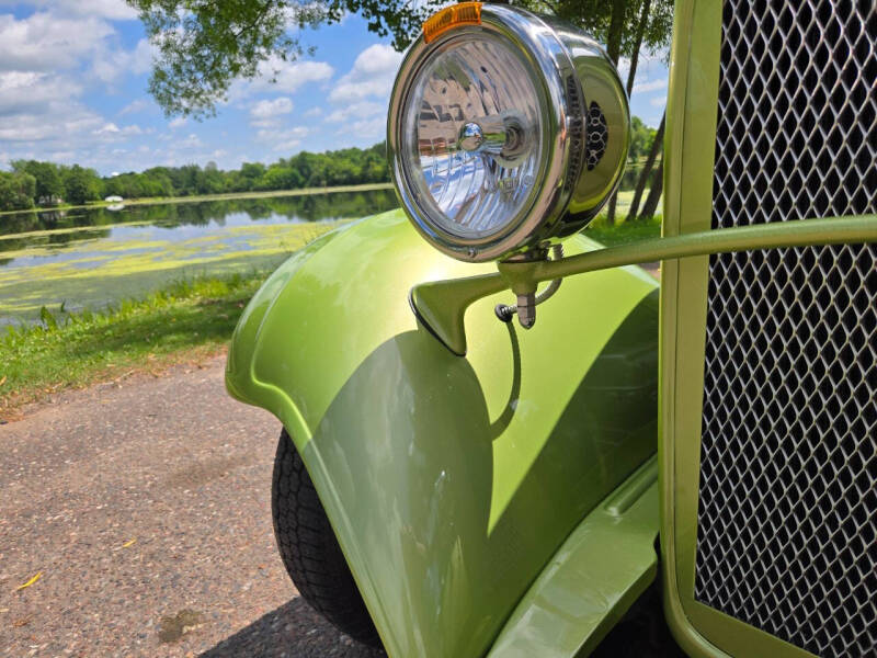 1930 Dodge 5-Window Coupe