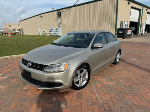 2014 Volkswagen Jetta for sale at Titan Motors LLC in Plainfield IL