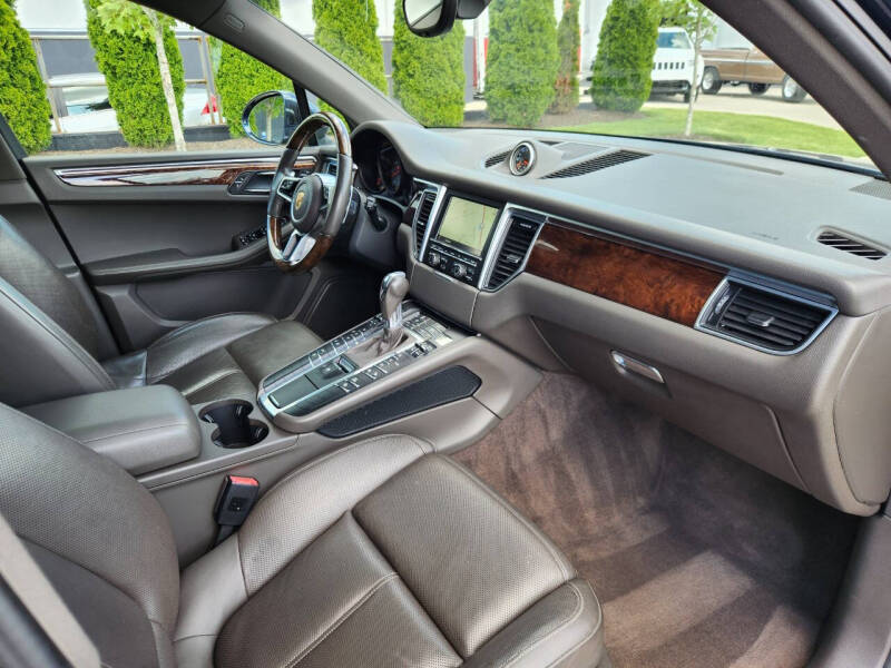2016 Porsche Macan S