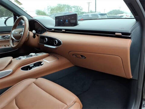 2023 Genesis GV70 2.5T Standard