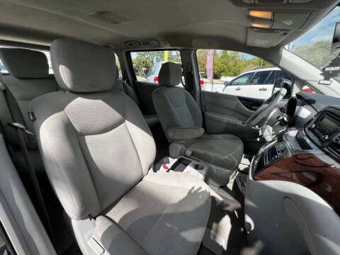 2015 Nissan Quest
