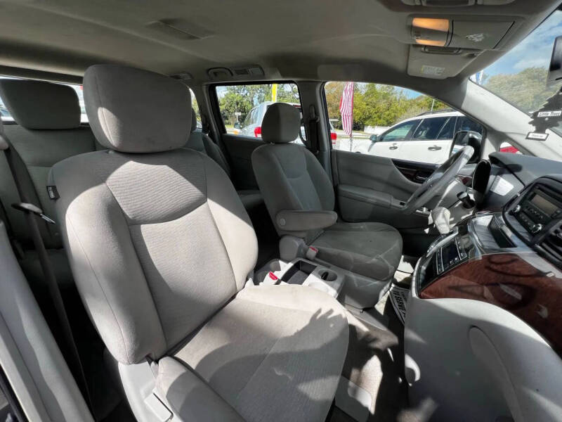 2015 Nissan Quest