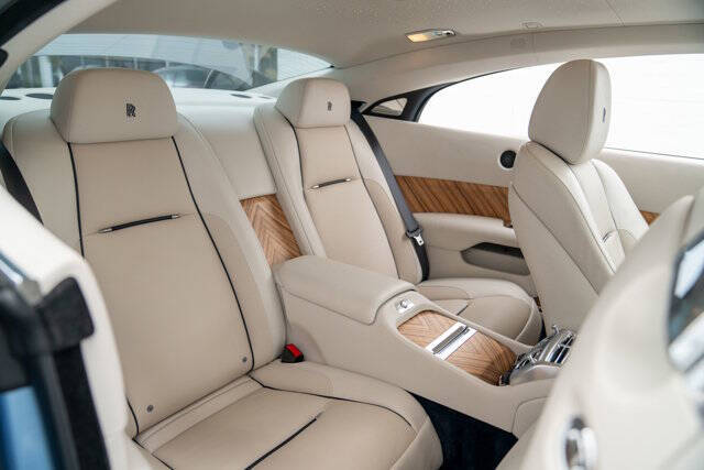 2015 Rolls-Royce Wraith 38