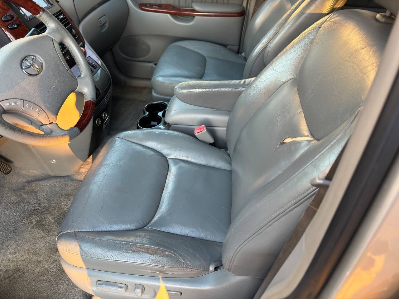 2005 Toyota Sienna for sale at North Georgia Auto Sales in Dalton, GA