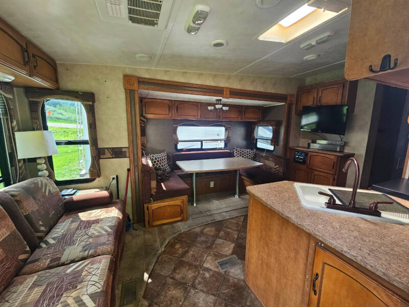 2012 Forest River 5th Wheel Puma 253FBS