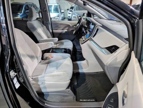 2020 Toyota Sienna LE 7-Passenger
