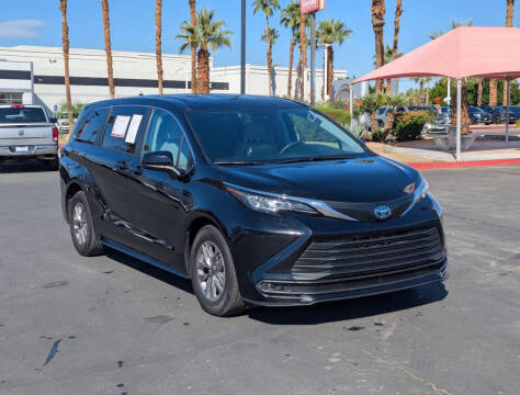 2023 Toyota Sienna LE 8-Passenger
